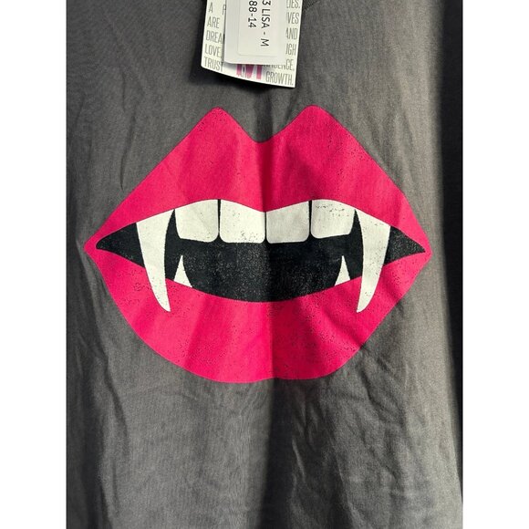 NWT!! Women’s LuLaRoe T-shirt . - Picture 2 of 4